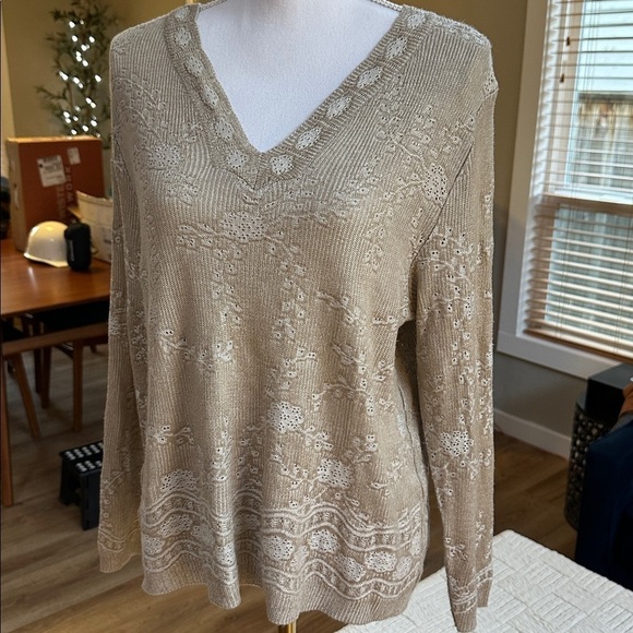 Rochelle Sweaters - Vintage eyelet v neck lightweight pullover knit sweater